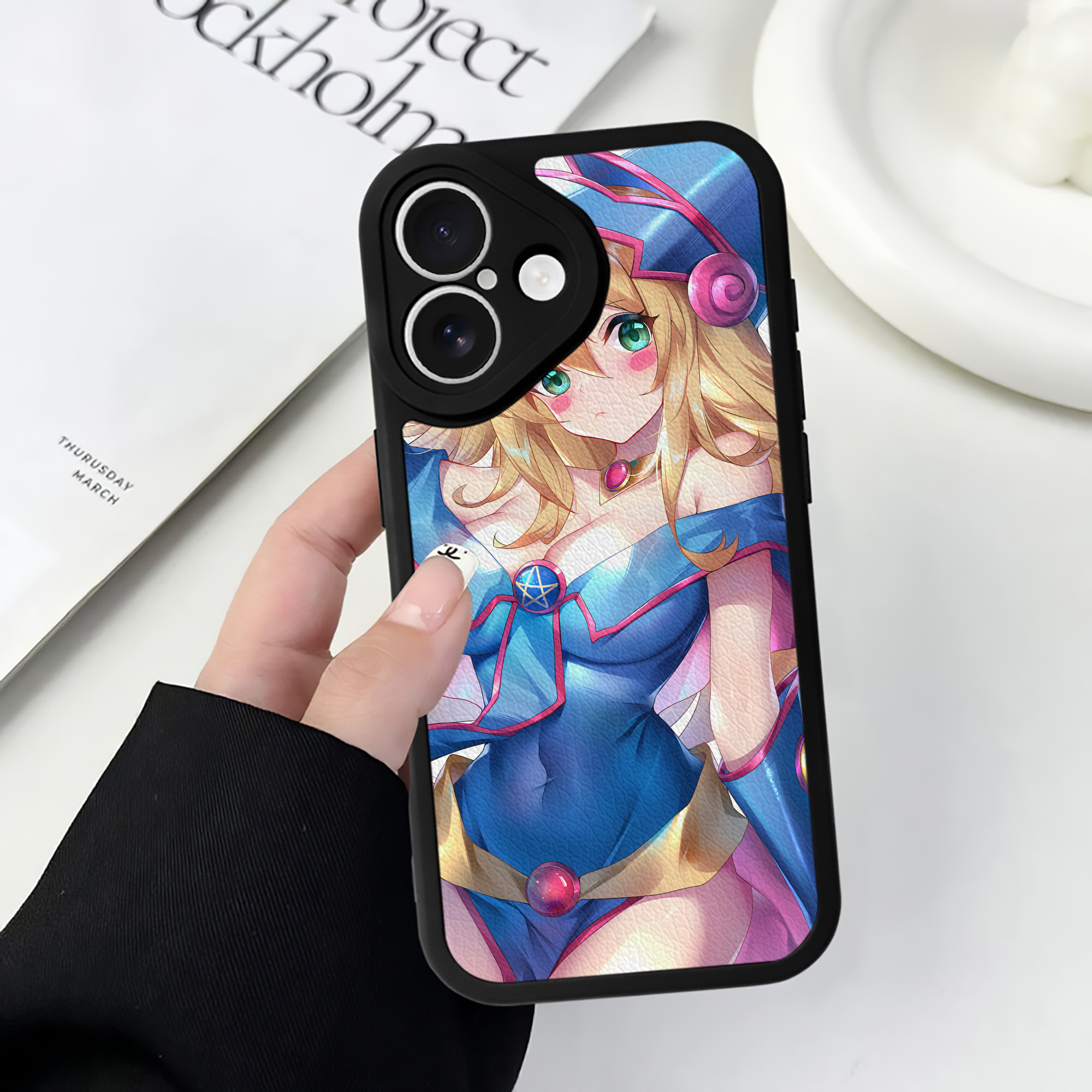 （画像用） 遊☆戯☆王 Yu-Gi-Oh! 【iPhone 16シリーズ対応】シリコンスマホケース（レザー調） 材質：シリコン
